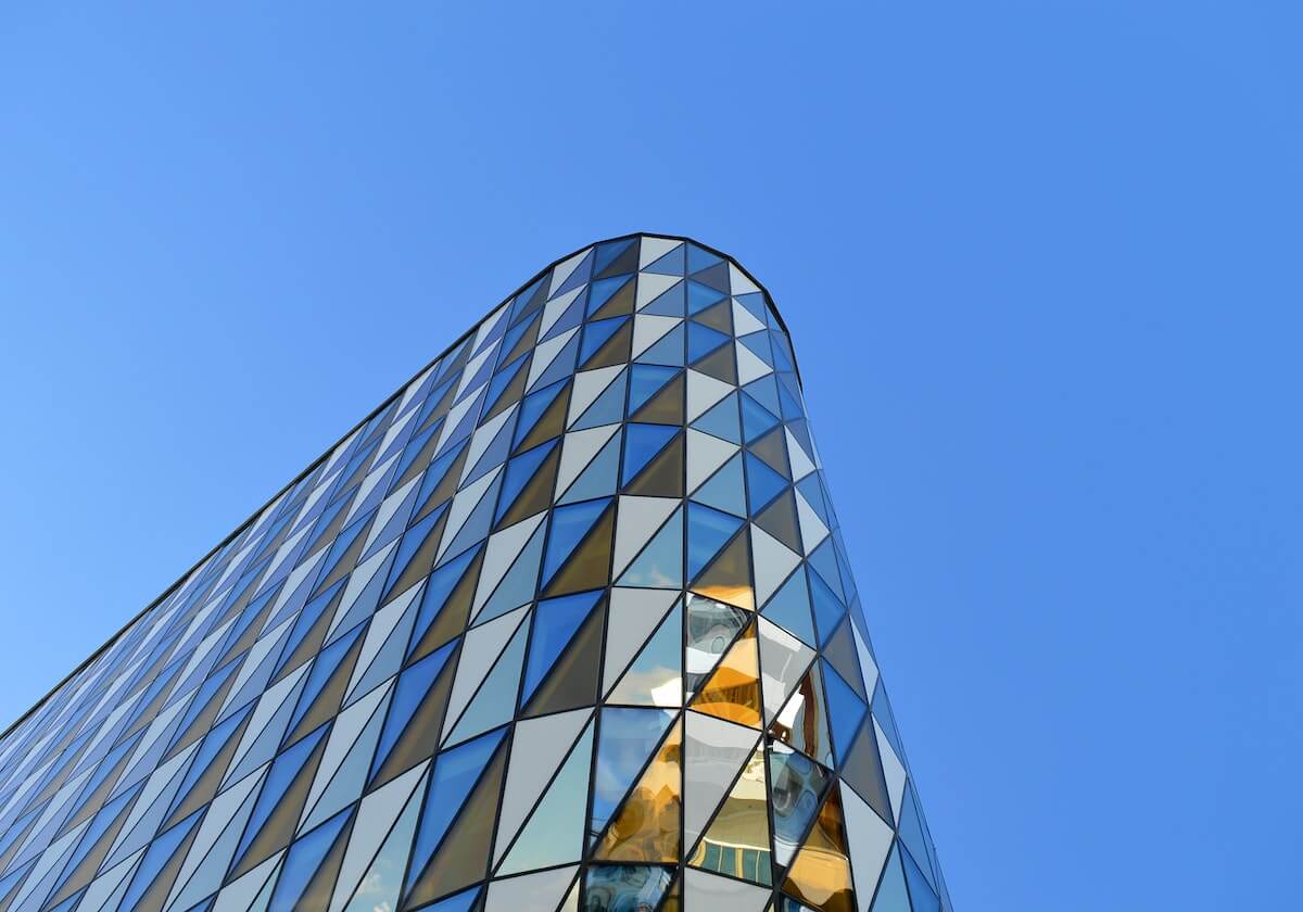 外媒:限薪巴坎布不必留在中国 国安面临体系重建