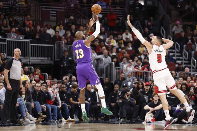 星空登录-狂轰46+7+11！东契奇大杀四方！湖人拒逆转，詹姆斯下半场划水